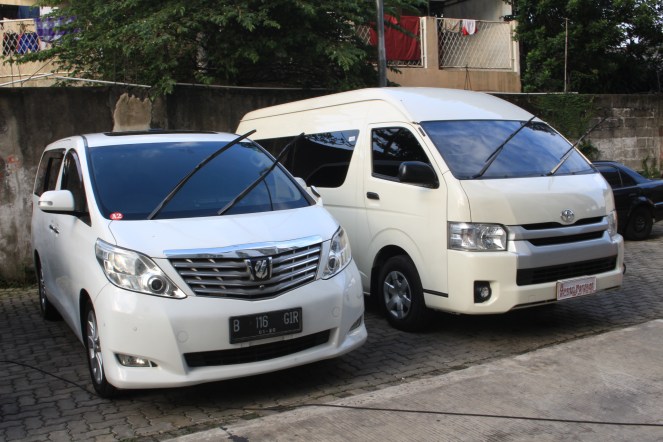 rental; mobil hiace