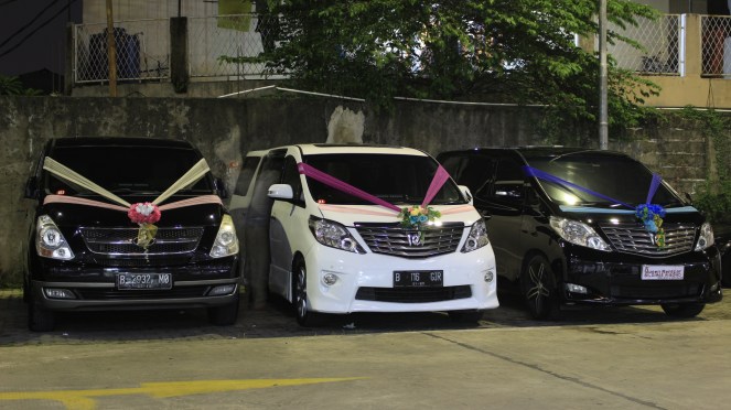 sewa mobil pengantin vellfire