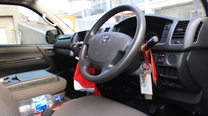 toyota hiace exclusive