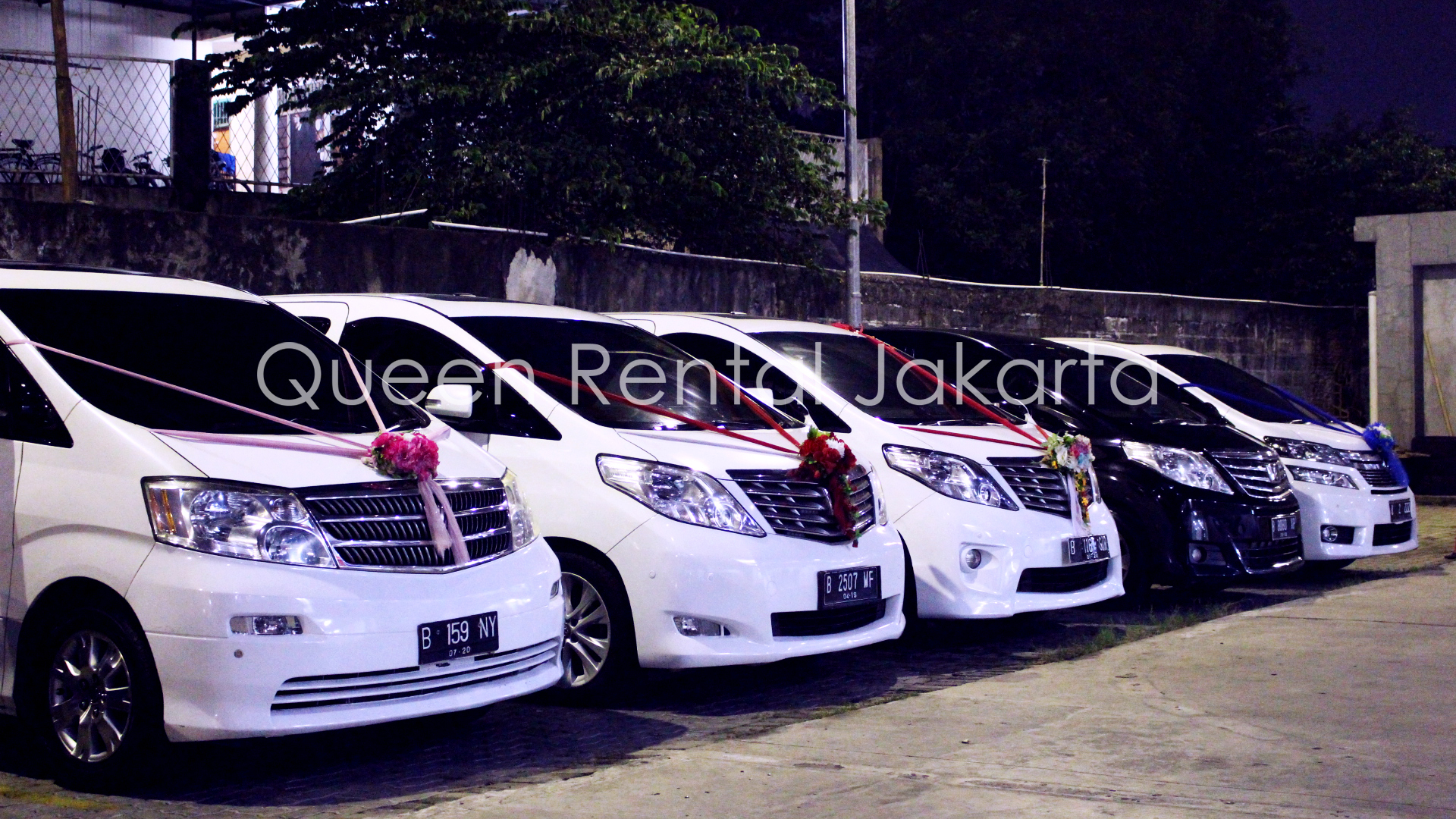 harga sewa mobil alphard di Tebet Jakarta Selatan