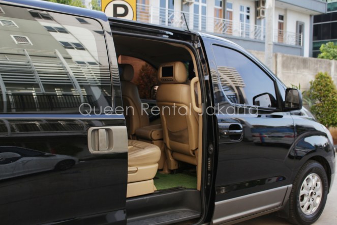 Sewa hyundai H1 Gandaria - Jakarta Selatan