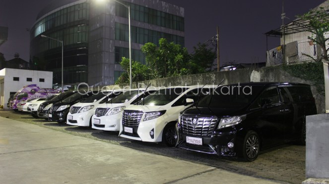 Sewa Mobil Mewah Alphard Vellfire Transformer di Hegarmanah -Cidadap